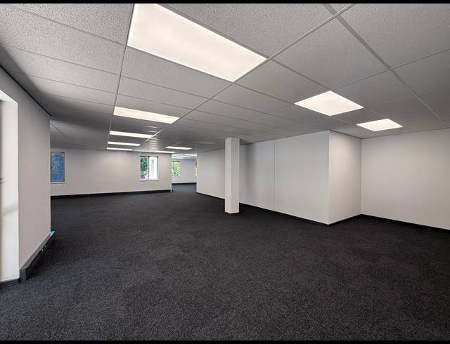 381M² OFFICE TO LET IN KILLARNEY